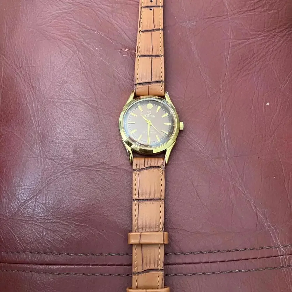 Vintage Roamer hand wind 1970s Vintage Gold and Brown‎ Men's Watch